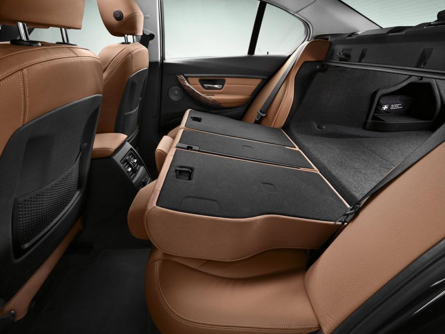  BMW 3-Series 2012 года  (фото 56 из 191)